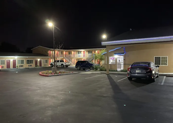 Motels in Corona