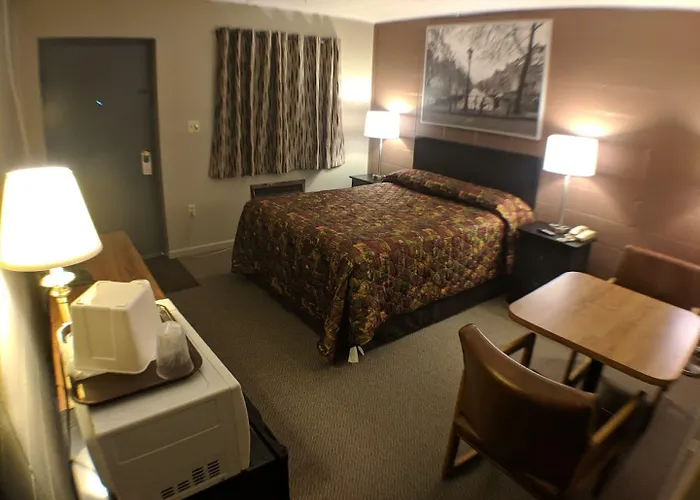 Motels in Attica