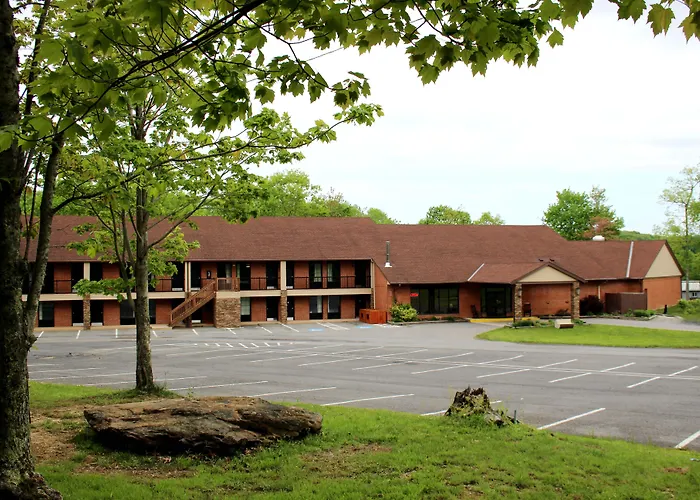 Motels in Hinton