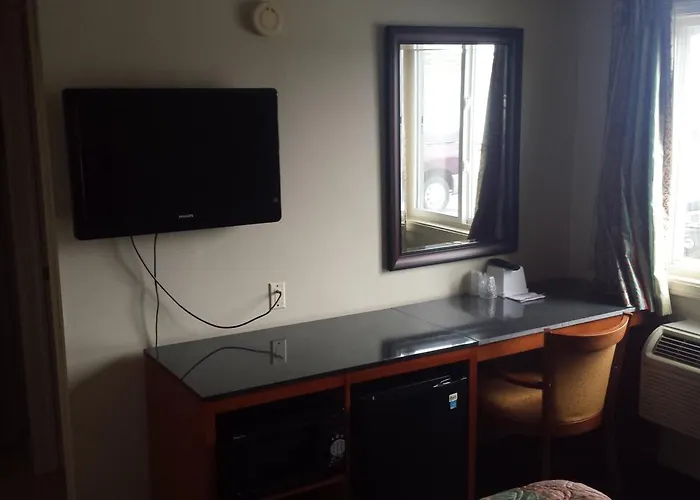 Motels in Watertown