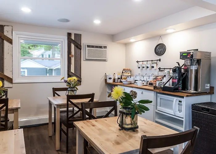 Motels in Tewksbury