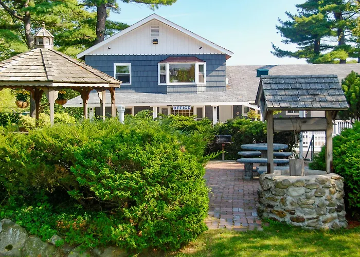 Motels in Woburn