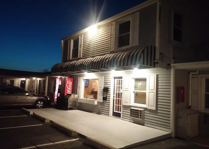 Motels in Wantagh