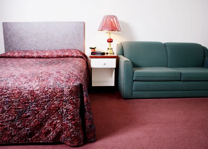 Motels in Lacombe