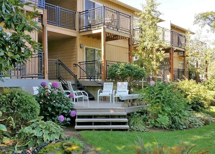 Motels in Tualatin