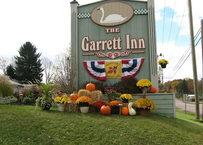 Motels in Elkins