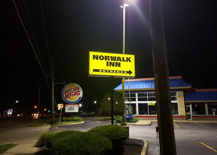 Motels in Norwalk