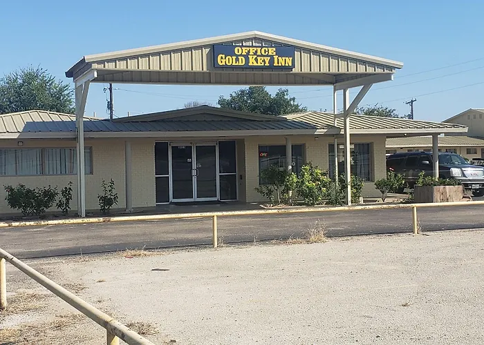 Motels in Brady
