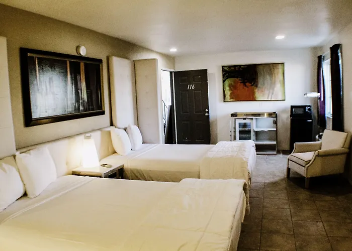 Motels in Rosamond