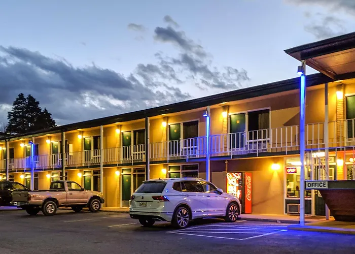 Motels in Ellijay