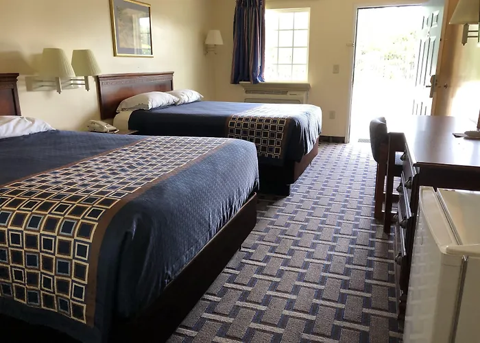 Motels in Cedar Bluff