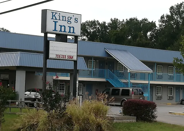 Motels in Woodstock