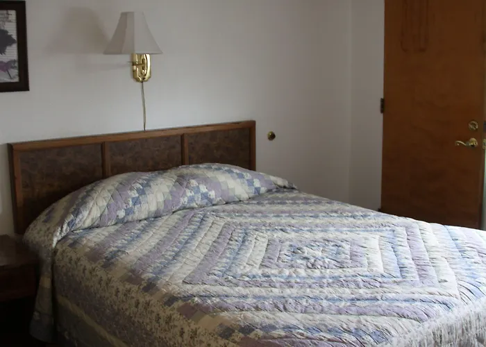 Motels in Sidney
