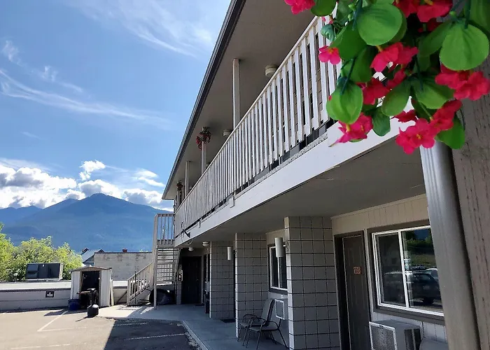 Motels in Invermere