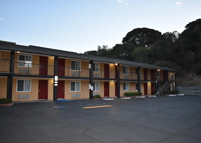 Motels in Belmont