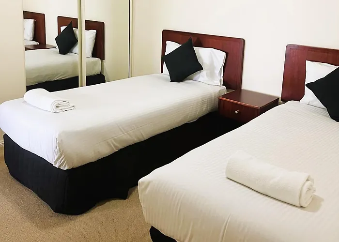 Motels in Orange