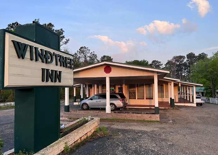 Motels in Grove Hill