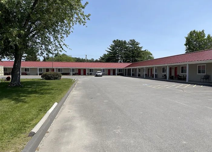 Motels in Skowhegan