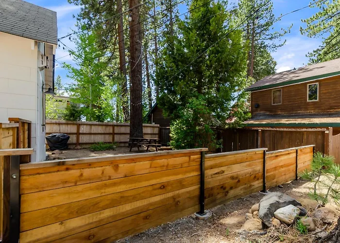 Motels in Sierra City