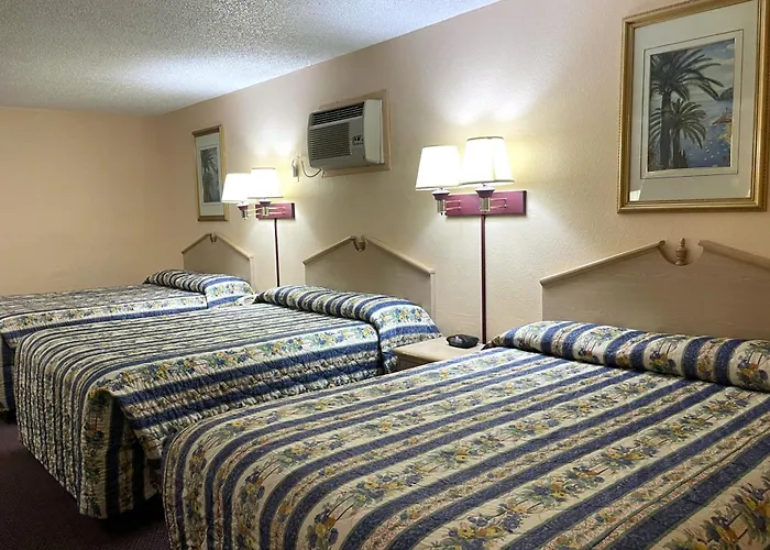 Motels in Seminole