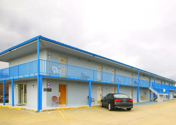 Motels in Marshall