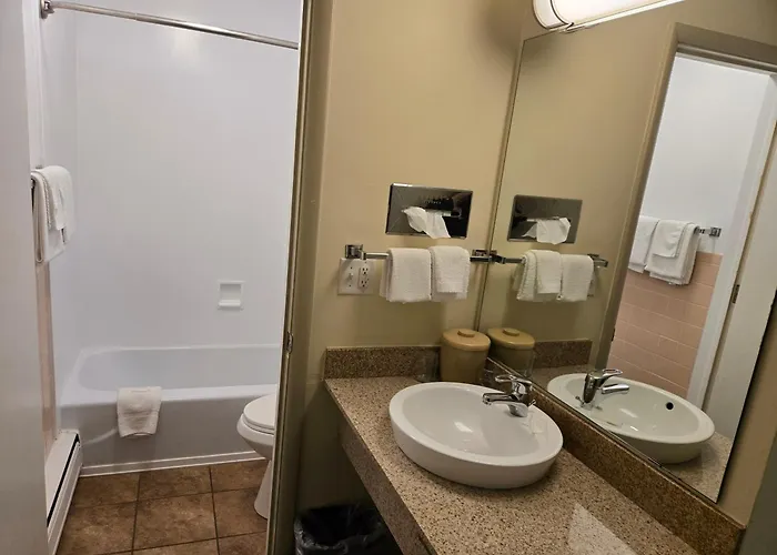 Motels in Slayton