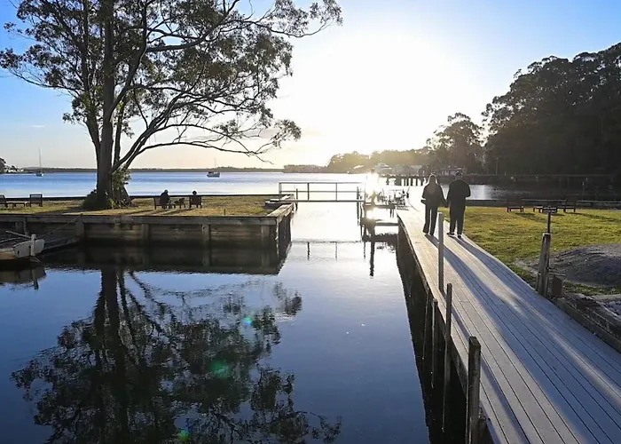Motels in Strahan
