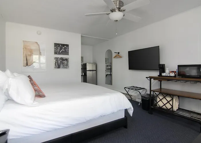 Motels in Balsam Lake