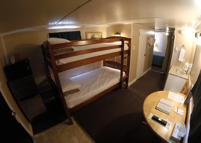 Motels in Essex