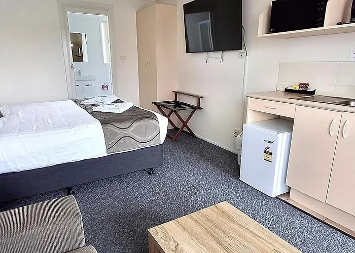 Motels in Albion Park