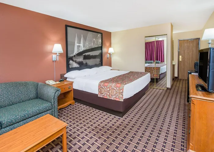 Motels in Charleston