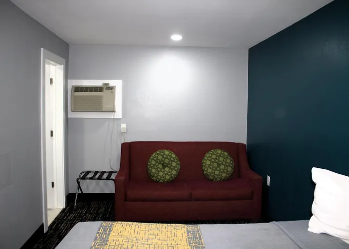 Motels in Mitchell