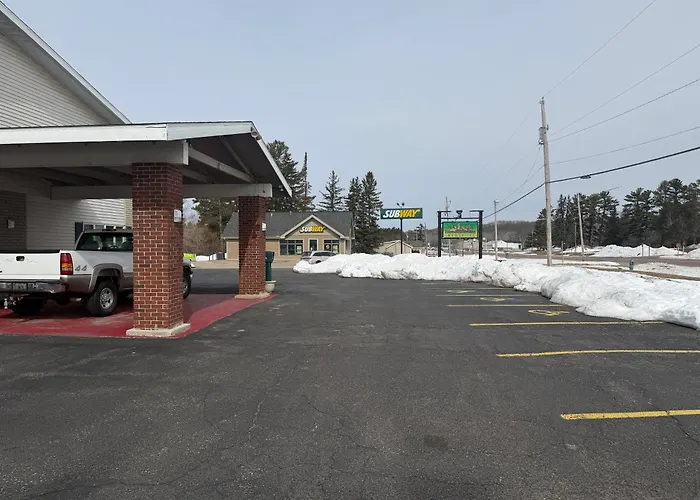 Cheap Hotels in Iron Mountain