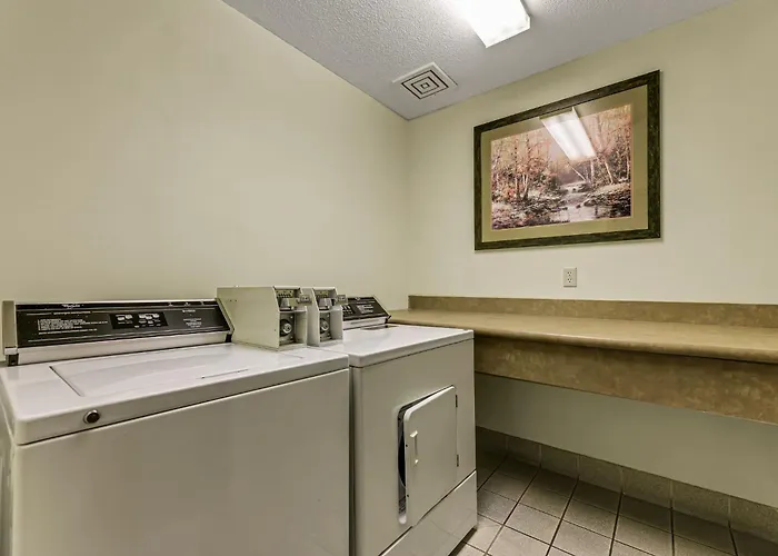 Motels in Walker