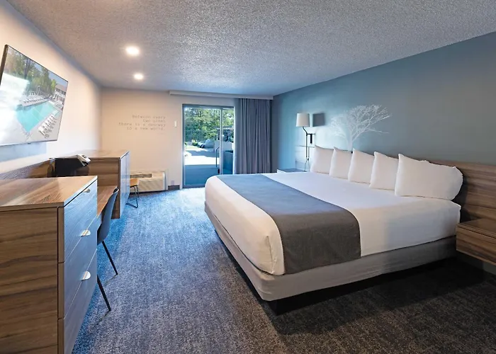 Motels in Davenport