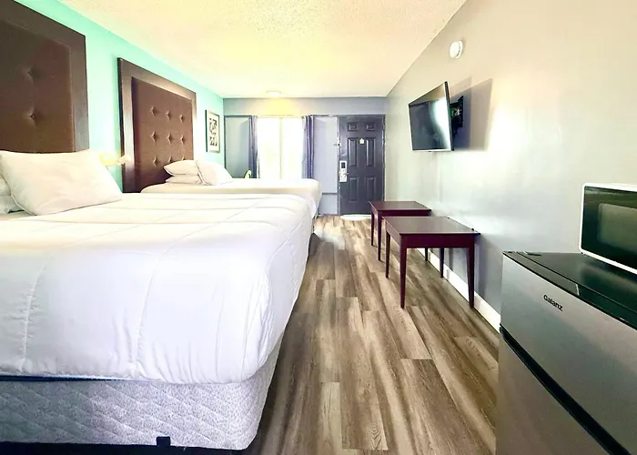 Motels in Steele