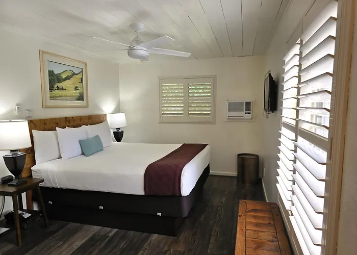Motels in Geyserville