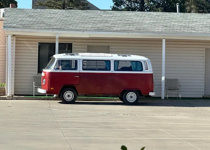 Motels in Monticello