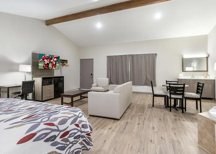 Motels in Socorro