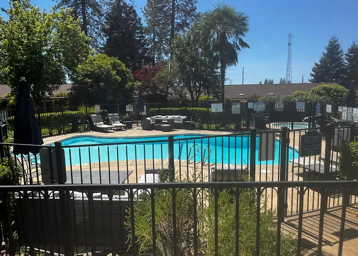 Motels in Chester