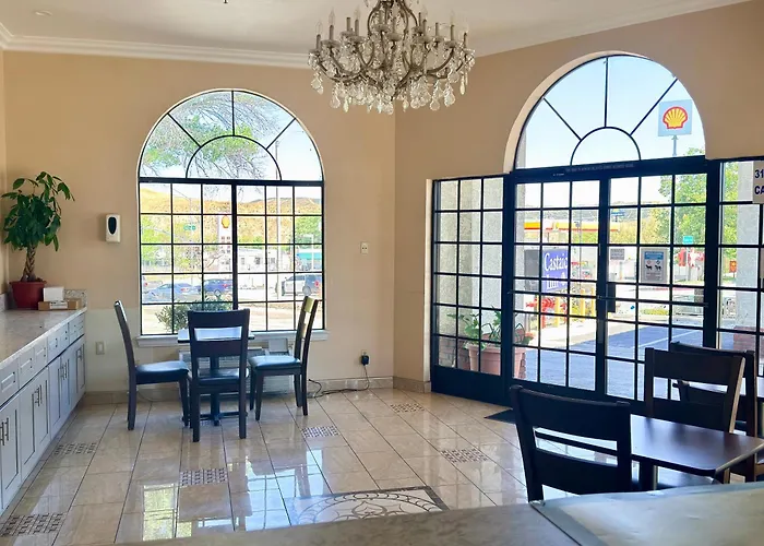 Motels in Castaic