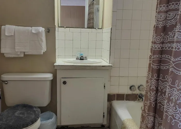 Motels in Mineola