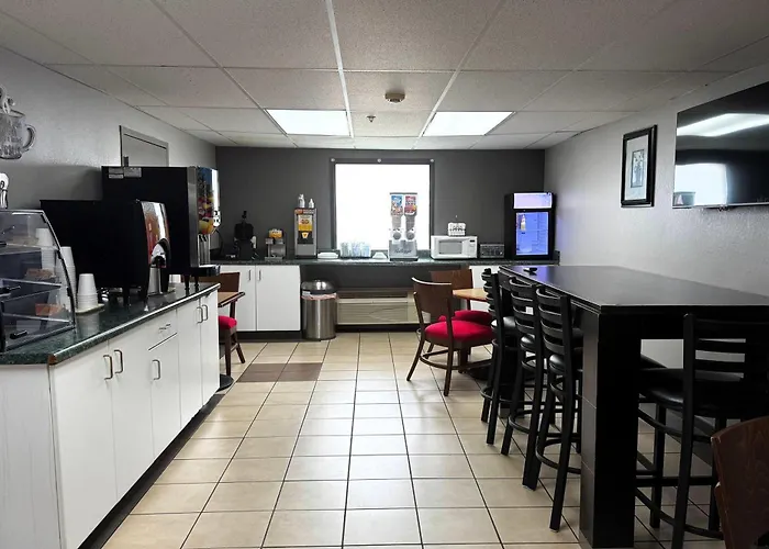 Motels in Macon