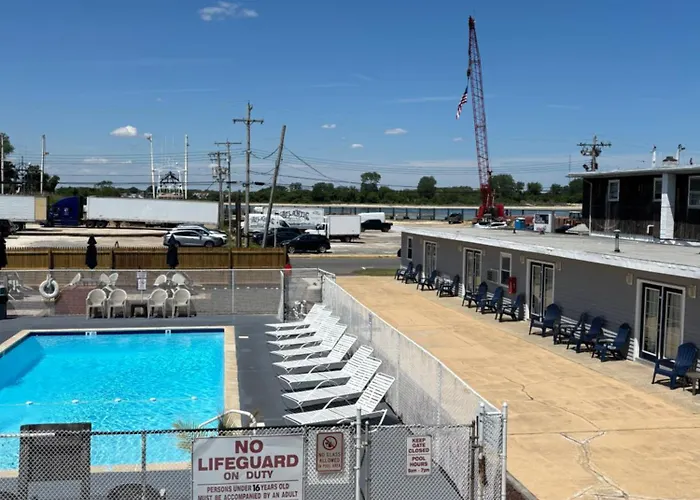 Motels in Uniondale