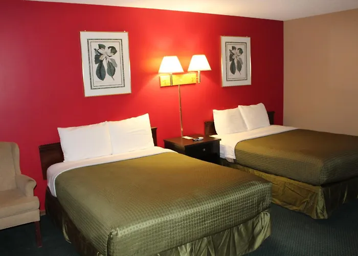 Motels in Dyersville