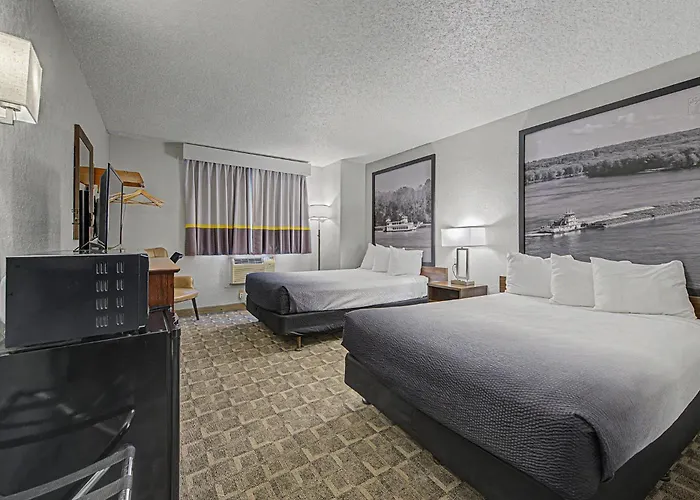 Motels in Dubuque
