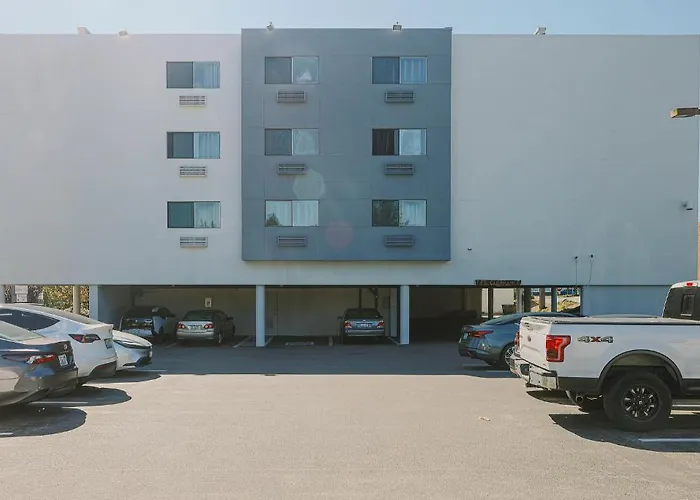 Cheap Hotels in Lynnwood
