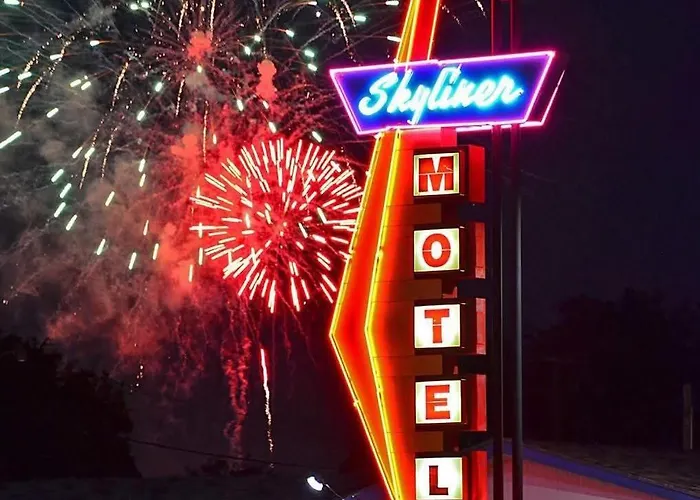 Motels in Pawnee