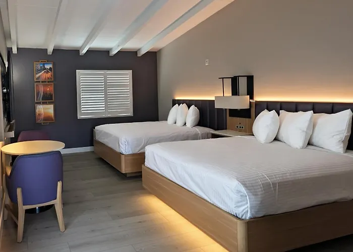 Motels in Norwalk