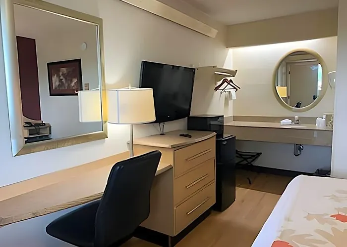 Motels in Southfield